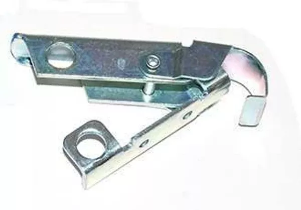 MRC8388 - CLASP, DEFENDER SEAT BOX LID
